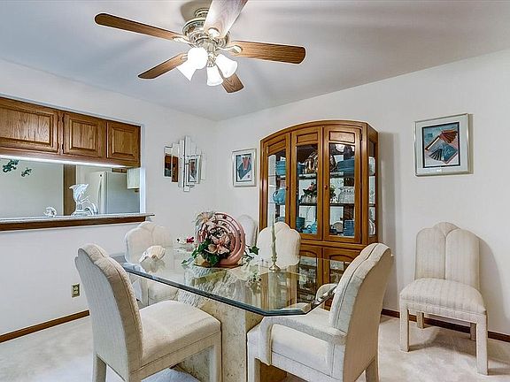 5th image of 358 Park Hill Dr