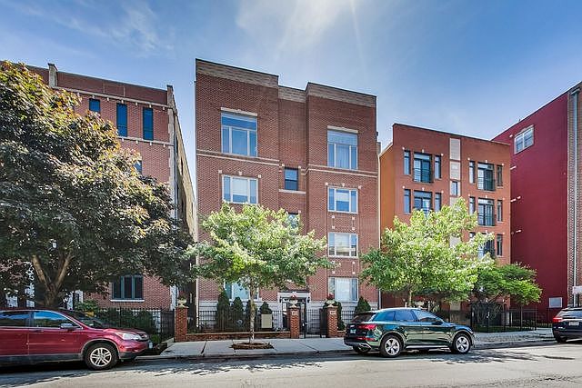 1st image of 455 N Green St Unit 2N