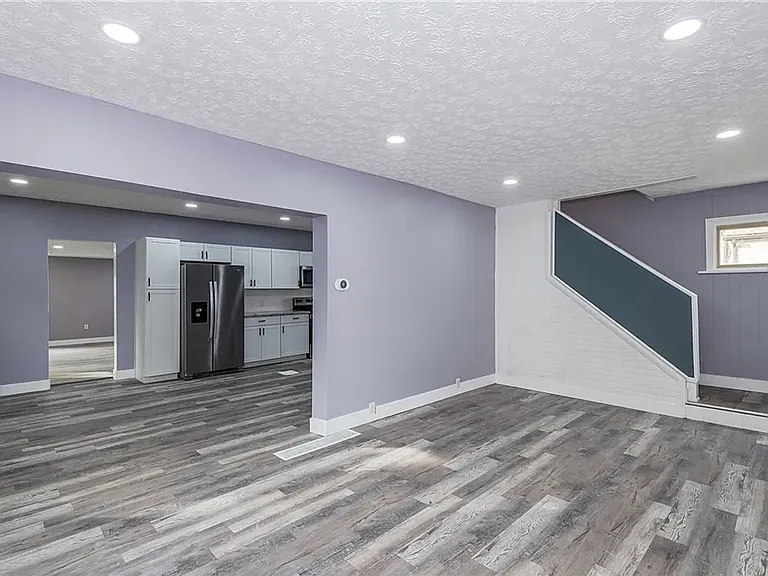 8915 Meeker Rd — Photo 16