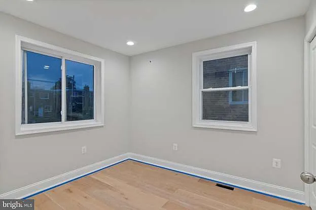 5032 13th St NE — Photo 5