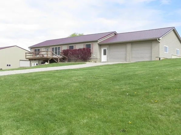 5176 Highway 63, Montezuma, IA 50171