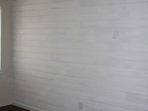 3rd image of 145 NE Dunlop St