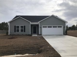 302 De Anza Ct, Maysville, NC 28555