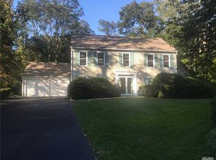 43 Old Post Rd, East Setauket, NY 11733
