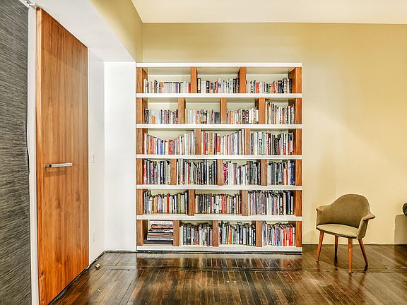 5th image of 144 W 27th St Room 6F