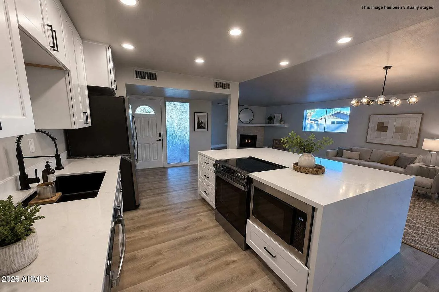 3 bed, 2.0 bath, 1575 sqft, $3,500 — Photo 3