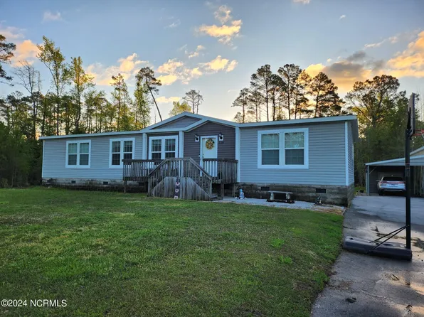 1238 Lake Road, Newport, NC 28570
