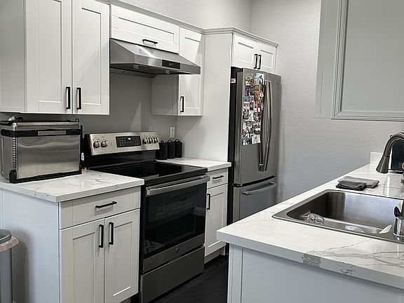 2nd image of 2457 Creekside Ct