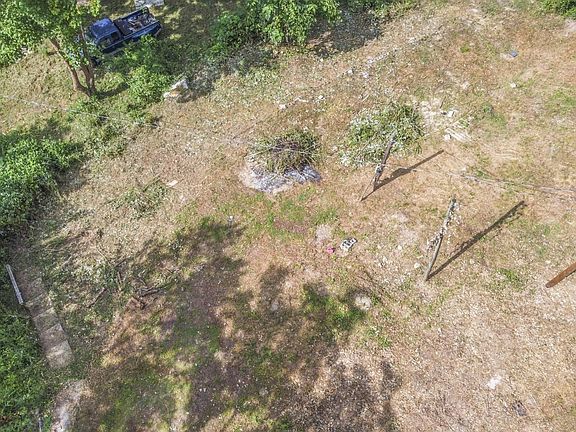 5th image of 262 Ballfield Rd