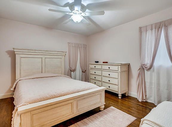 4th image of 10021 S Minnick Ave