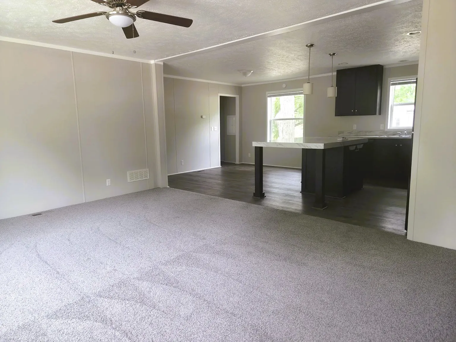 3 bed, 1344 sqft, $1,179 — Photo 3