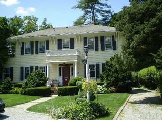 120 Oxford Blvd, Garden City, NY 11530