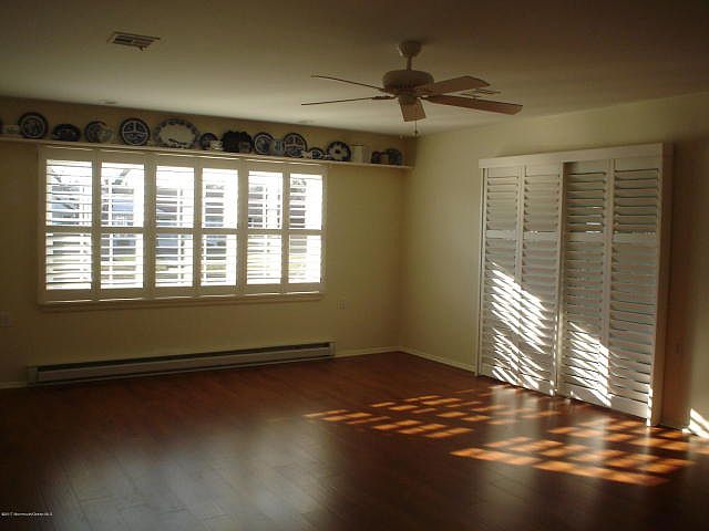 1st image of 350A Dorchester Dr