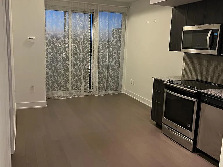 20 Shore Breeze Dr #1003 — Photo 2