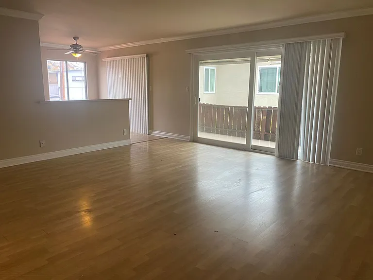 1433 Franklin St — Photo 5