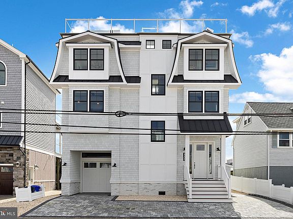2nd image of 4205 Ocean Blvd