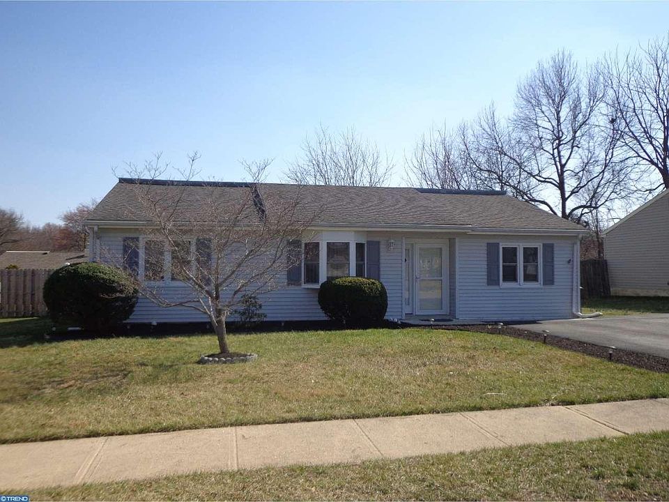 1st image of 176 Piano Dr