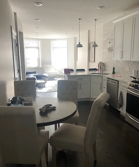 7 Strathmore Rd #1F — Photo 3