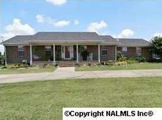 390 Smith Mill Rd, Fayetteville, TN 37334