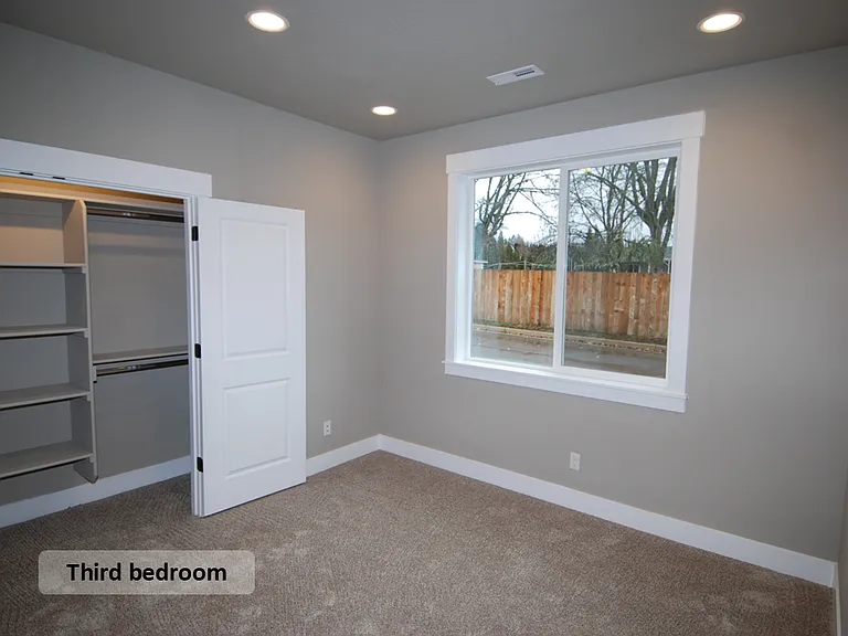 255 NW Douglas St — Photo 18
