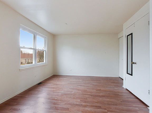 4th image of 201 Briarwood Ct