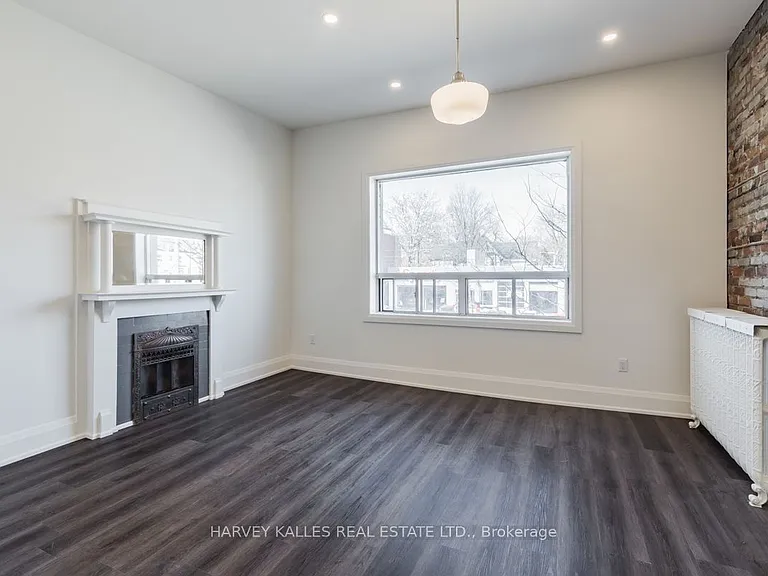 657 Saint Clair Ave W #UPPER — Photo 3