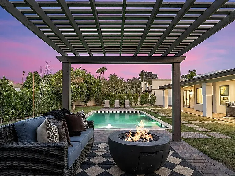 8014 E Del Tesoro Dr — Photo 1