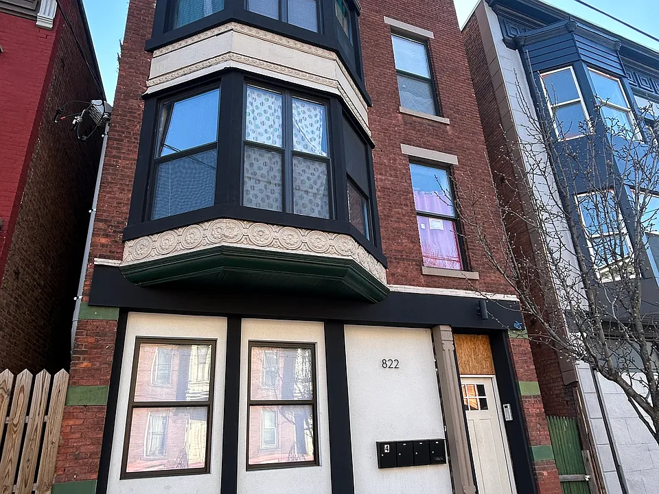 822 River St #4