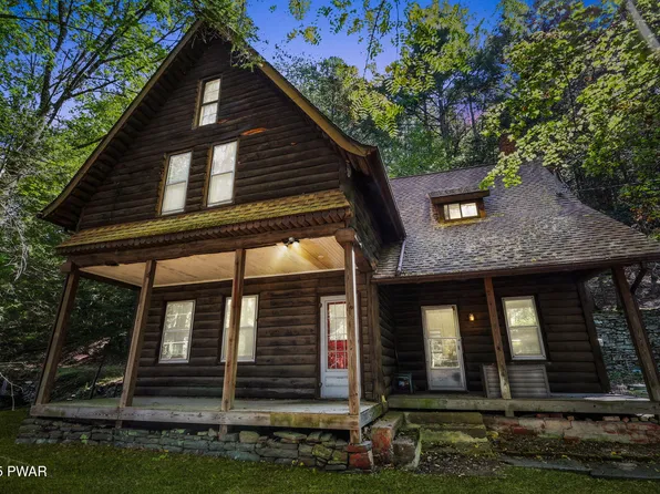 44 Charles St, Hawley, PA 18428