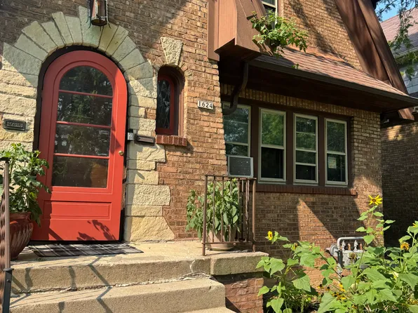1622 E Newton Ave #1622, Milwaukee, WI 53211