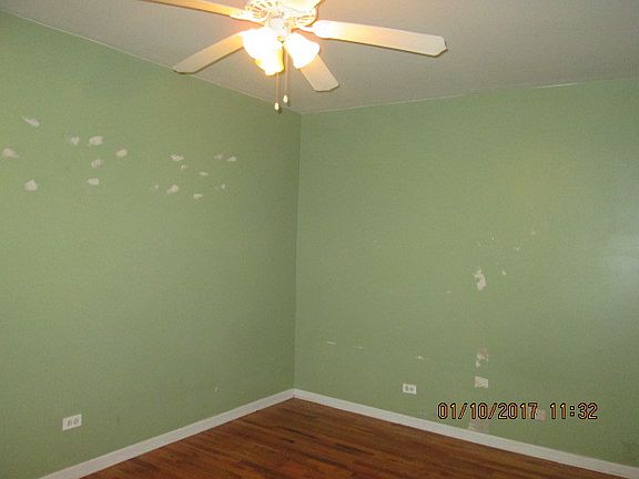 5th image of 1305 E 71st Pl APT 1N