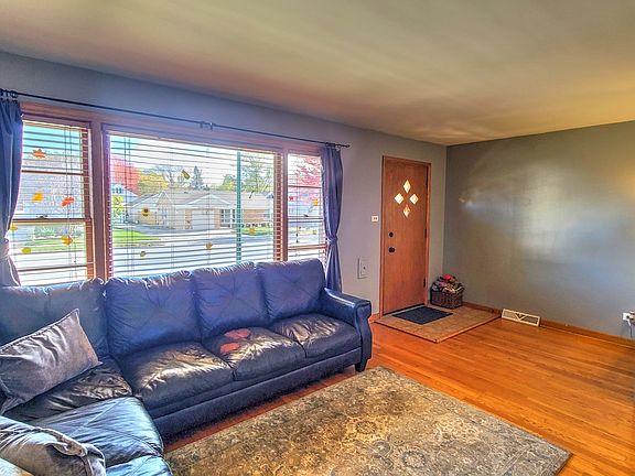 2nd image of 11338 S Kedzie Ave