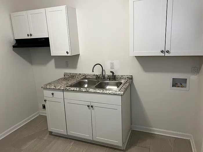 2 bed, 1.0 bath, 800 sqft, $1,100 — Photo 4