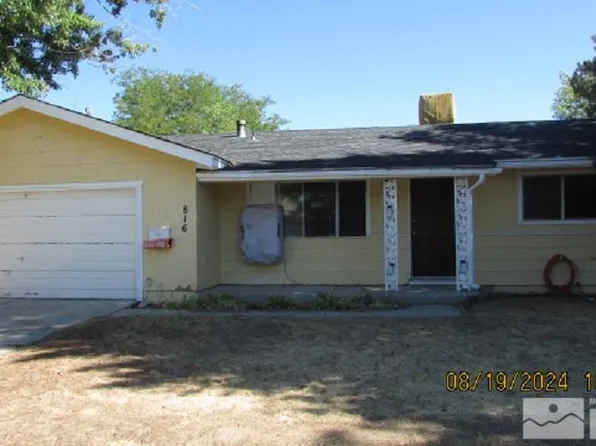 816 Hickory Dr, Carson City, NV 89701