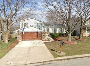 740 Buffalo Cir, Carol Stream, IL 60188