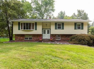 190 Cedar Valley Rd, Poughkeepsie, NY 12603