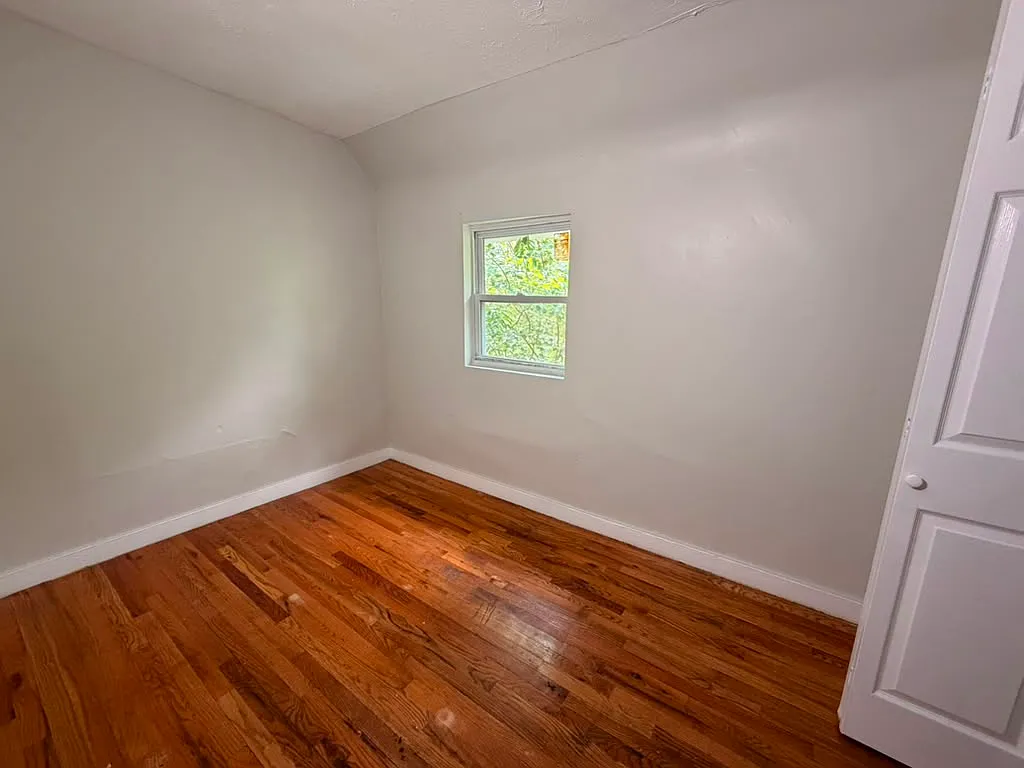 4 bed, $2,295 — Photo 4