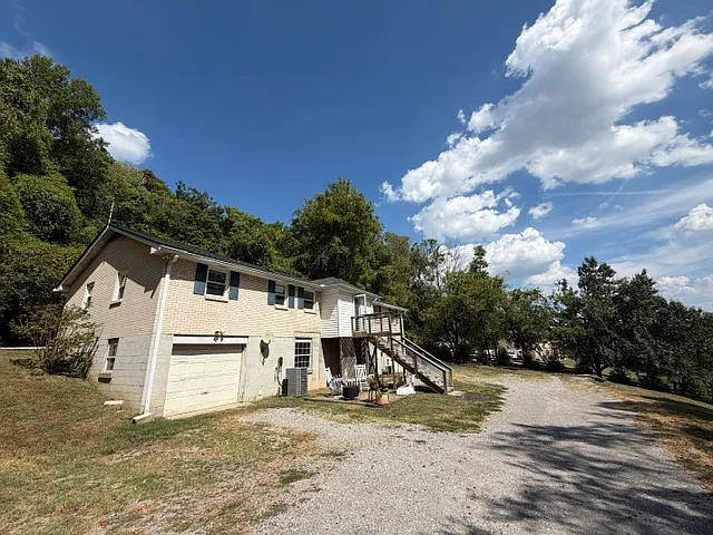 2 bed, 950 sqft, $1,595 — Photo 1