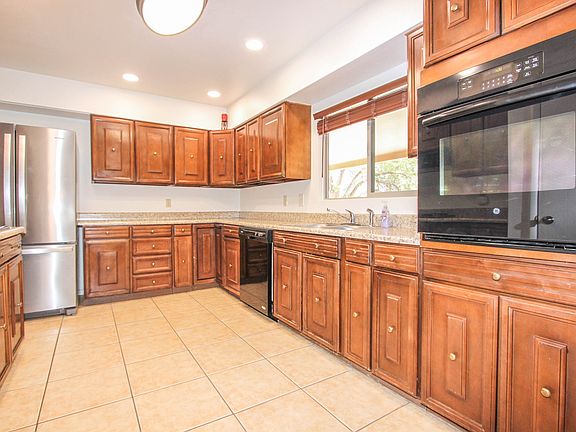 Kitchen (2)_08032021
