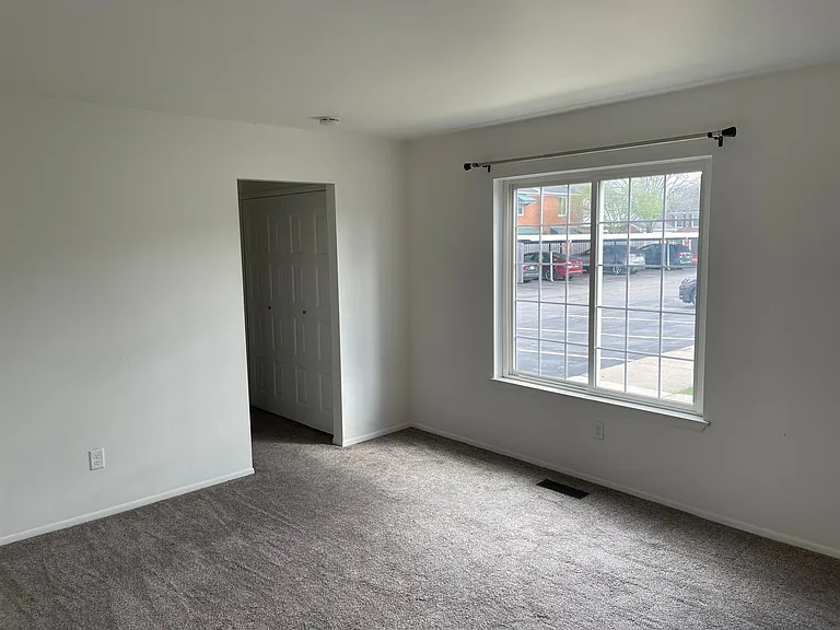 1036 Woodbridge St — Photo 13