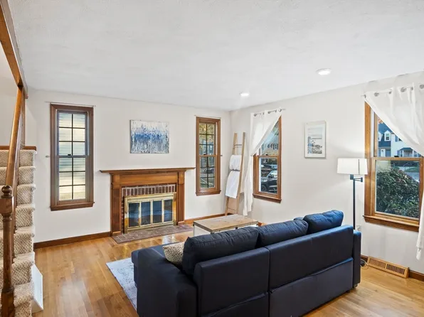 408 Wellman Ave #408, North Chelmsford, MA 01863