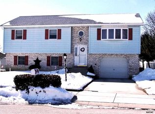 9 Elk Dr, Hanover, PA 17331