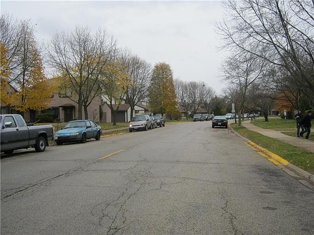 2nd image of 1343 Court Q #306