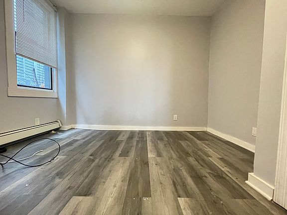 4th image of 336 Randolph Ave #1E
