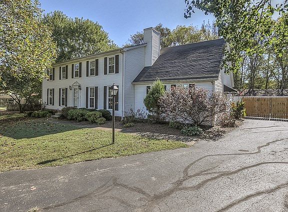 5th image of 430 Stonetree Dr