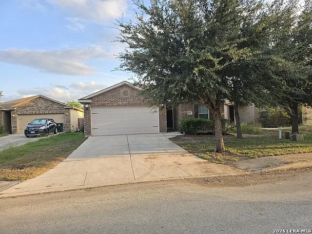3 bed, 2.0 bath, 1404 sqft, $1,500 — Photo 3