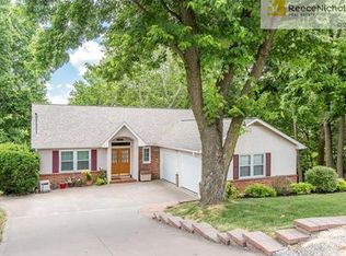 3719 N Briarcliff Rd, Kansas City, MO 64116