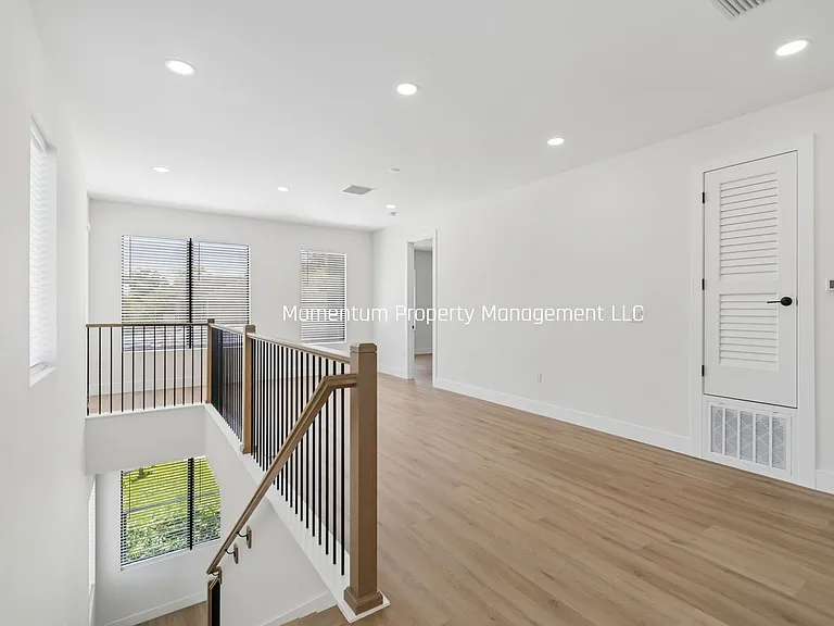 6401 S Richard Ave — Photo 17