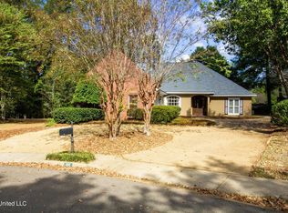 215 Hillside St, Ridgeland, MS 39157