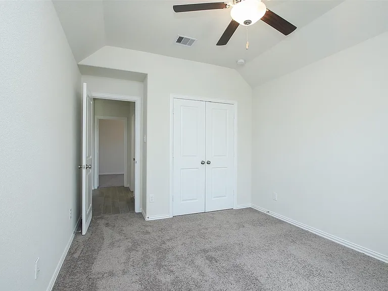 15230 Kickapoo Cavern Dr — Photo 32